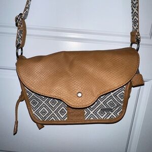 Roxy crossbody hand bag